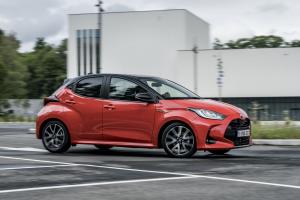 Toyota Yaris Hybrid 2020 года  (WW)